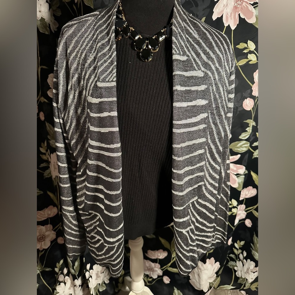 Chico’s Easywear size 2 / L Cardigan with Slight Glitz